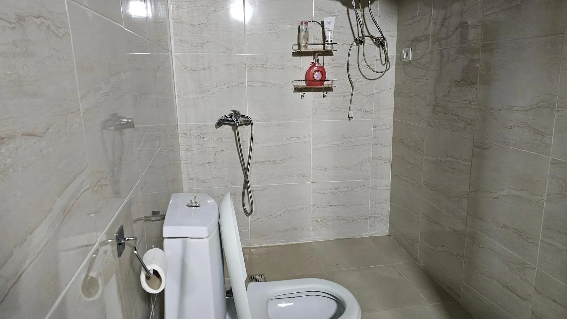 Bob Marley Bnb & Hostel Tirana 0*,  Albánia